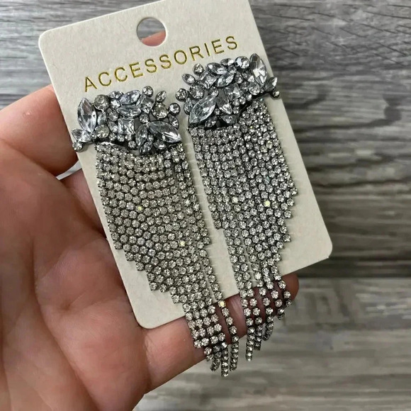 Fashion Jewelry Rhinestones Dangle Statement Earrings - Picture 1 of 10